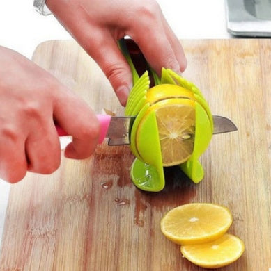 VeggieMaster™ Schneidehalter für Obst und Gemüse